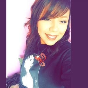 Meet your Posher, Danielle